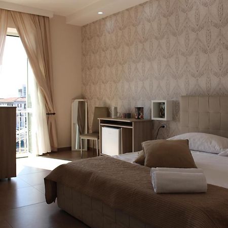 Philip Royal Bed & Breakfast Napoli Bagian luar foto