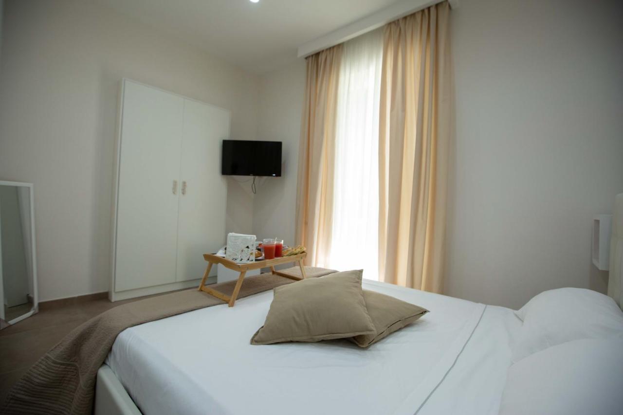 Philip Royal Bed & Breakfast Napoli Bagian luar foto