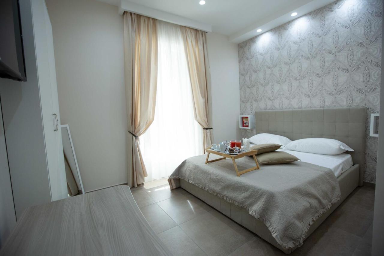 Philip Royal Bed & Breakfast Napoli Bagian luar foto