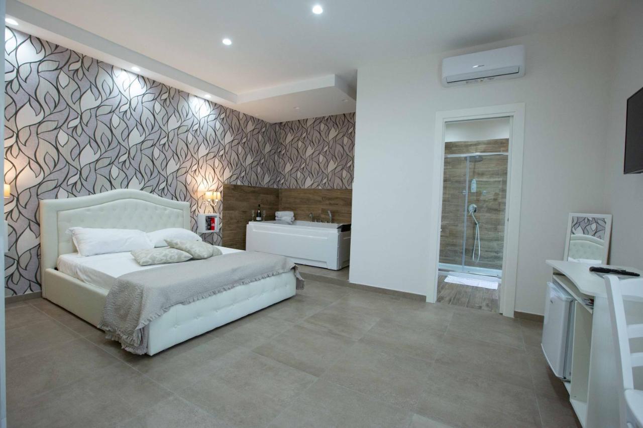 Philip Royal Bed & Breakfast Napoli Bagian luar foto