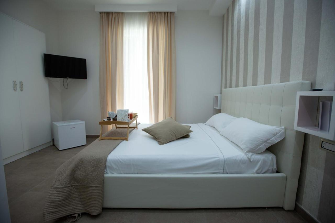 Philip Royal Bed & Breakfast Napoli Bagian luar foto