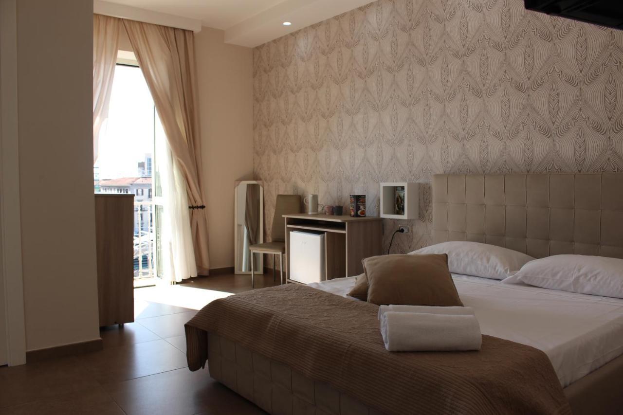 Philip Royal Bed & Breakfast Napoli Bagian luar foto