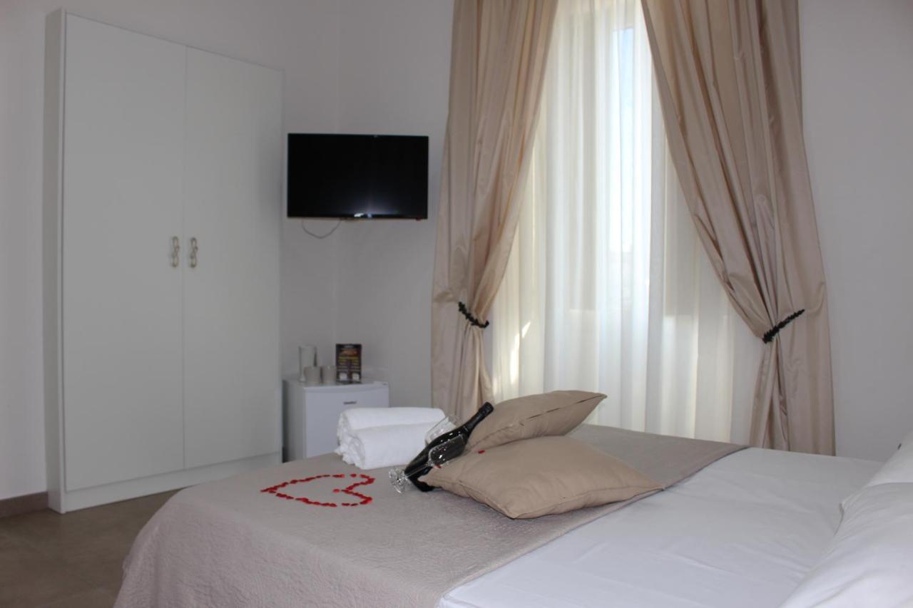 Philip Royal Bed & Breakfast Napoli Bagian luar foto