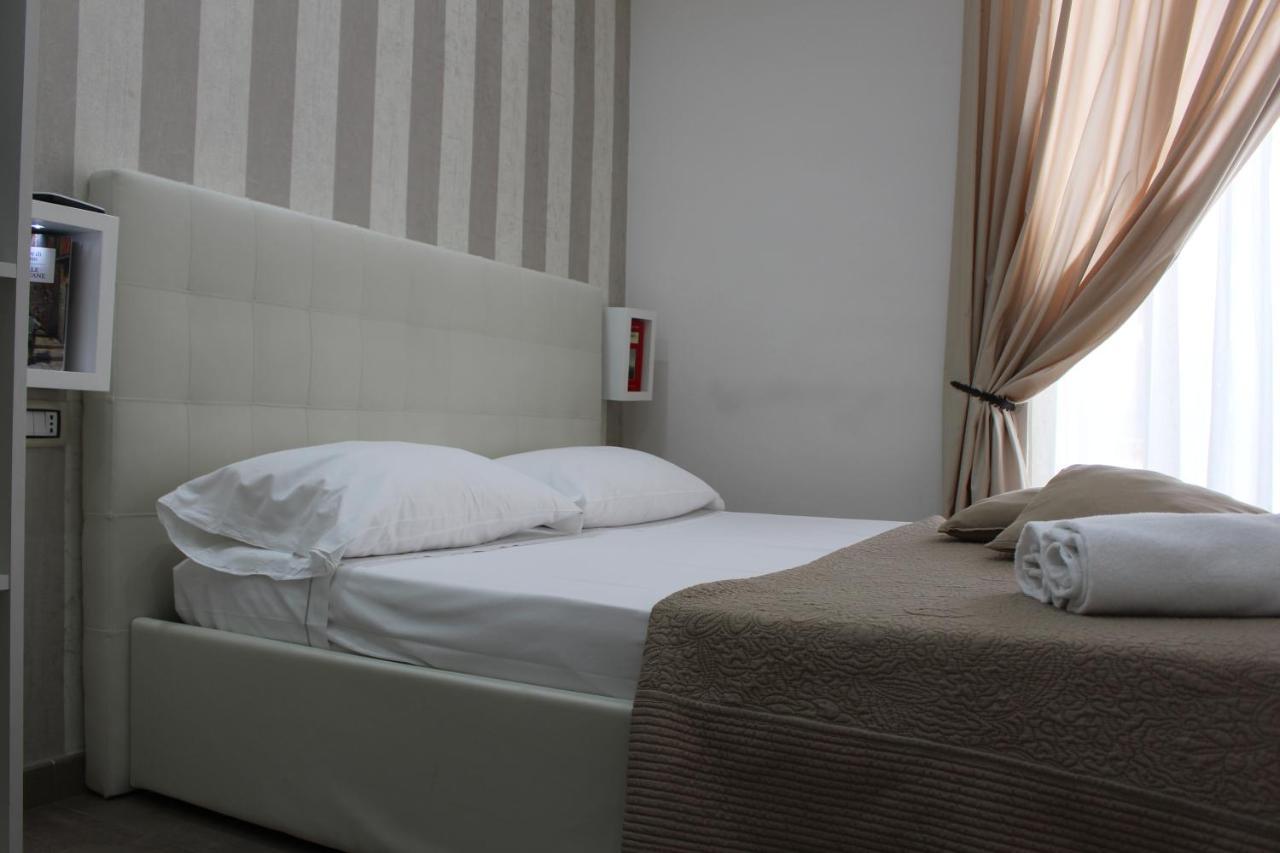 Philip Royal Bed & Breakfast Napoli Bagian luar foto